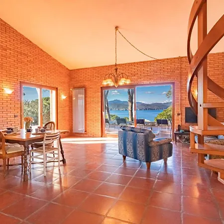 Golfo Stella Villa *